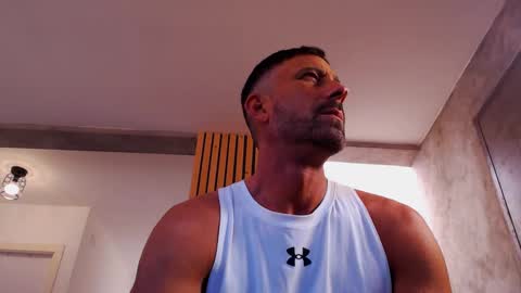 tinoclandestino online show from 19, 1, 2025