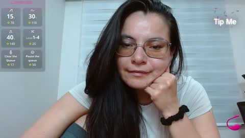 Tiny Caroline online show from 23, 7, 2026