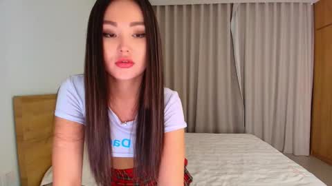 Lia online show from 2, 3, 2025