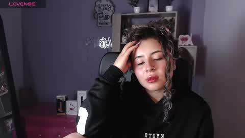 Snapshot of tiny_love_ chatting on 21, 2, 2025 tiny online show from 21, 2, 2025