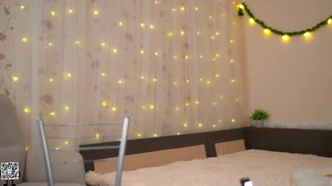 Snapshot of tiny_miracle chatting on 22, 12, 2024 Lyssa online show from 22, 12, 2024