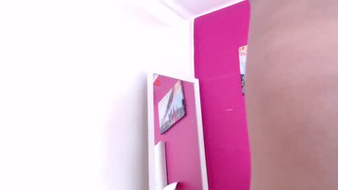 Snapshot of tiny_whore18 chatting on 21, 12, 2024 tiny_whore18 online show from 21, 12, 2024