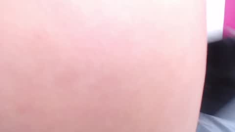 Snapshot of tiny_whore18 chatting on 7, 1, 2025 tiny_whore18 online show from 7, 1, 2025