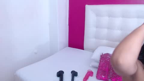 Snapshot of tiny_whore18 chatting on 11, 3, 2025 tiny_whore18 online show from 11, 3, 2025