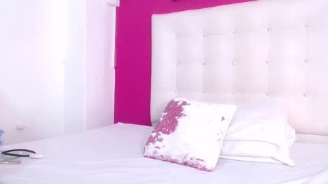 Snapshot of tiny_whore18 chatting on 12, 9, 2025 tiny_whore18 online show from 12, 9, 2025