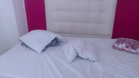 Snapshot of tiny_whore18 chatting on 20, 9, 2025 tiny_whore18 online show from 20, 9, 2025