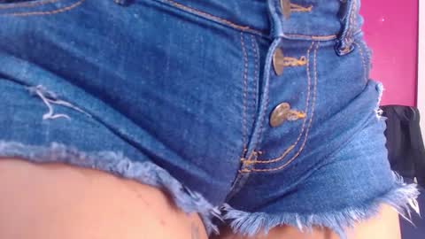 Snapshot of tiny_whore18 chatting on 16, 10, 2025 tiny_whore18 online show from 16, 10, 2025