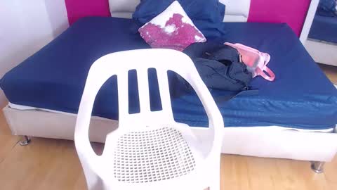 Snapshot of tiny_whore18 chatting on 17, 10, 2025 tiny_whore18 online show from 17, 10, 2025