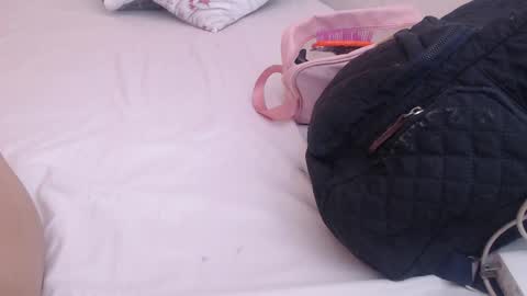 Snapshot of tiny_whore18 chatting on 8, 11, 2025 tiny_whore18 online show from 8, 11, 2025