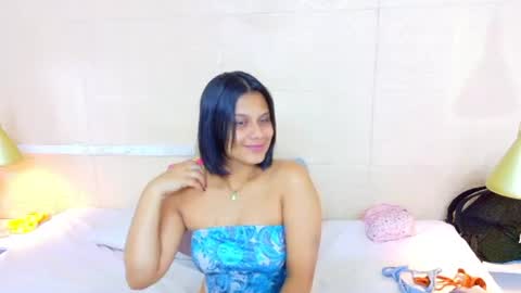 tiny_whore18 online show from 26, 7, 2026