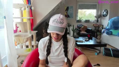 Tiny online show from 5, 10, 2025