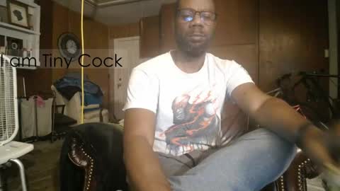 tinycock_1979 online show from 28, 4, 2026