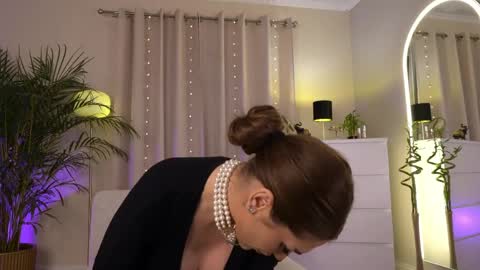 Anissa online show from 27, 4, 2026