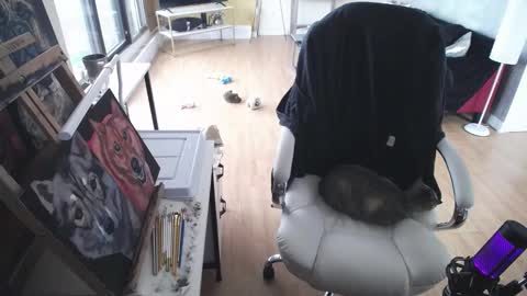 Snapshot of tinykylie chatting on 13, 2, 2025 stage Kylie Sinner brand CLITBAIT online show from 13, 2, 2025