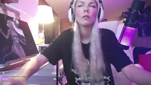 stage Kylie Sinner  brand CLITBAIT online show from 20, 4, 2026