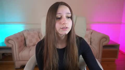 tinynataliee online show from 1, 4, 2026