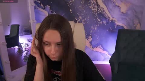 tinynataliee online show from 8, 6, 2026