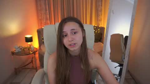 tinynataliee online show from 20, 7, 2026