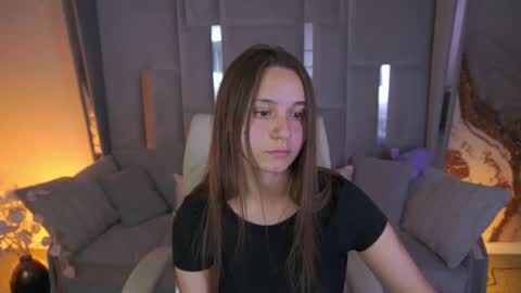 tinynataliee online show from 23, 7, 2026