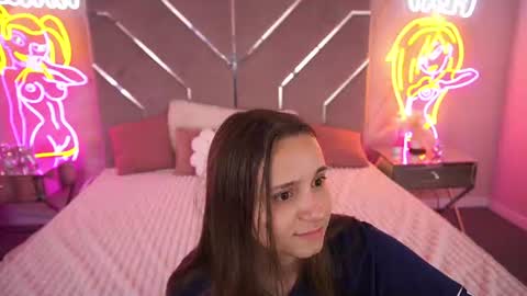 tinynataliee online show from 25, 7, 2026