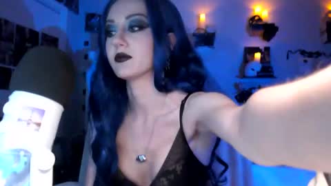Dahlia Browne online show from 1, 11, 2025