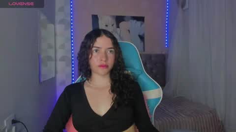Snapshot of tinysophi chatting on 22, 7, 2026 tinysophi online show from 22, 7, 2026