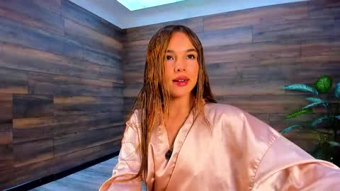 Snapshot of tinyw0nder chatting on 8, 1, 2026 Instagram tinyw0nder online show from 8, 1, 2026