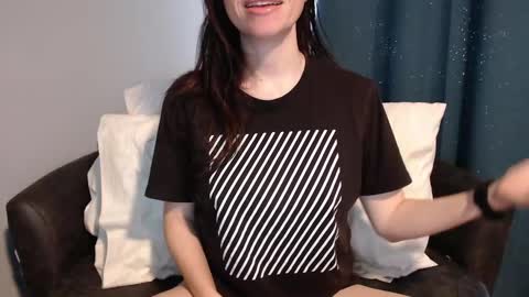 Snapshot of tinyytina chatting on 5, 12, 2024 TinyyTina online show from 5, 12, 2024