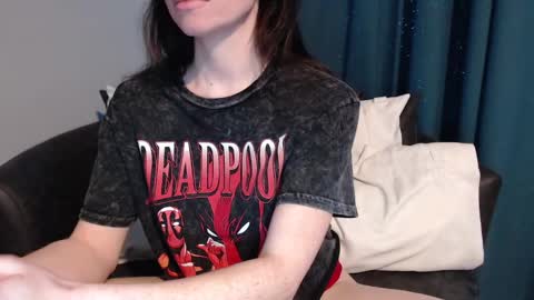 Snapshot of tinyytina chatting on 6, 1, 2025 TinyyTina online show from 6, 1, 2025