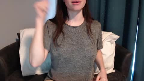 Snapshot of tinyytina chatting on 12, 1, 2025 TinyyTina online show from 12, 1, 2025