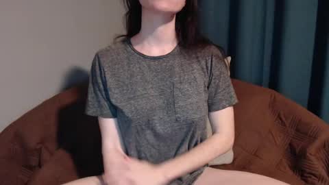 Snapshot of tinyytina chatting on 7, 10, 2025 TinyyTina online show from 7, 10, 2025