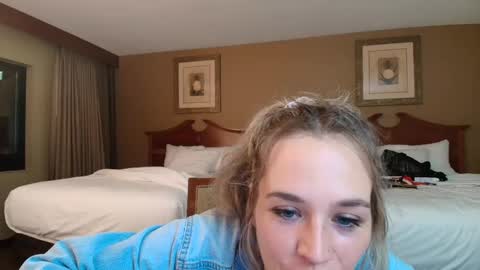 Whiskey Girl online show from 15, 9, 2025