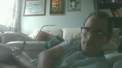 Snapshot of titlovercums chatting on 4, 12, 2025 titlovercums online show from 4, 12, 2025