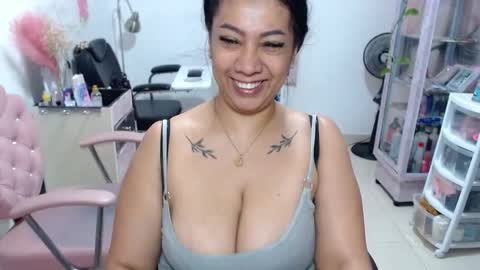 Snapshot of titsbiglovers chatting on 5, 6, 2026 DIVA online show from 5, 6, 2026