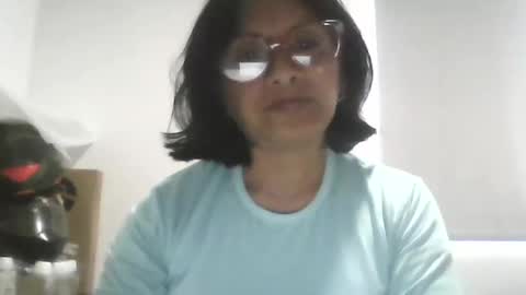 Ester online show from 13, 5, 2026