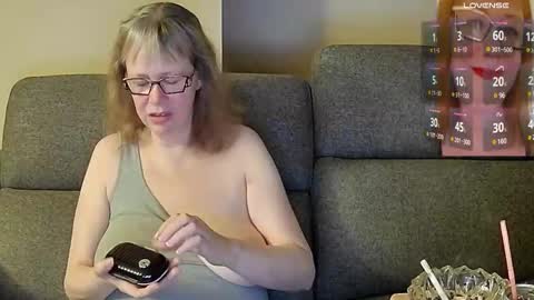 tittylandqc online show from 10, 2, 2025