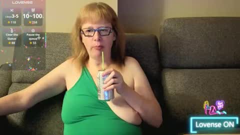 tittylandqc online show from 28, 4, 2026