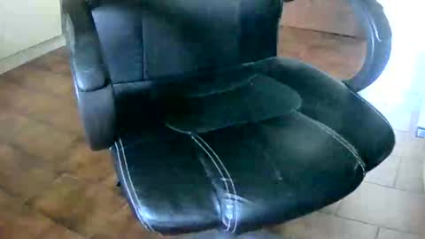 Snapshot of tobikoyuzu chatting on 26, 1, 2025 Tobiko online show from 26, 1, 2025