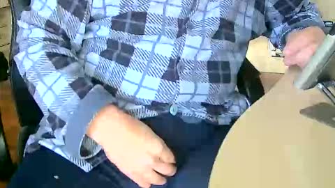 Snapshot of tobikoyuzu chatting on 1, 2, 2025 Tobiko online show from 1, 2, 2025