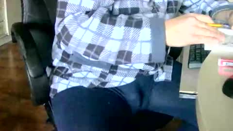 Snapshot of tobikoyuzu chatting on 5, 3, 2025 Tobiko online show from 5, 3, 2025