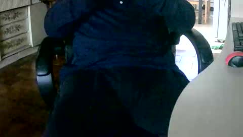 Snapshot of tobikoyuzu chatting on 21, 12, 2025 Tobiko online show from 21, 12, 2025