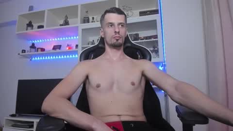 Snapshot of toddclaytonn chatting on 27, 9, 2025 Todd online show from 27, 9, 2025