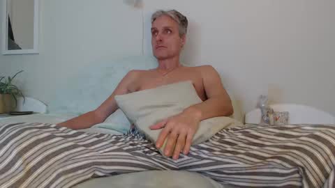 Snapshot of toffmen chatting on 8, 12, 2024 Daniel Bisexual uncut 20cm online show from 8, 12, 2024