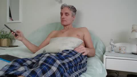 Snapshot of toffmen chatting on 14, 12, 2024 Daniel Bisexual uncut 20cm online show from 14, 12, 2024