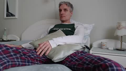 Snapshot of toffmen chatting on 2, 3, 2025 Daniel Bisexual uncut 20cm online show from 2, 3, 2025