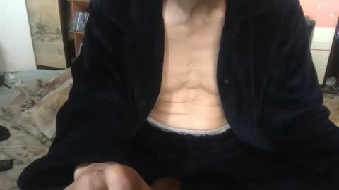 small man online show from 5, 2, 2026