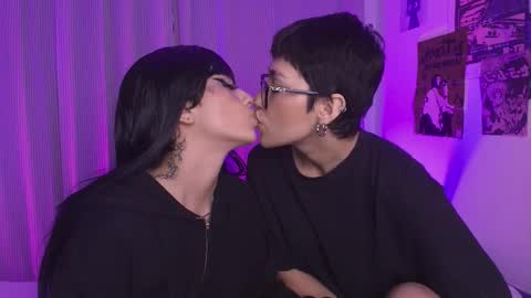 Snapshot of tokyo_blues chatting on 19, 12, 2025 Halsey Sofii online show from 19, 12, 2025