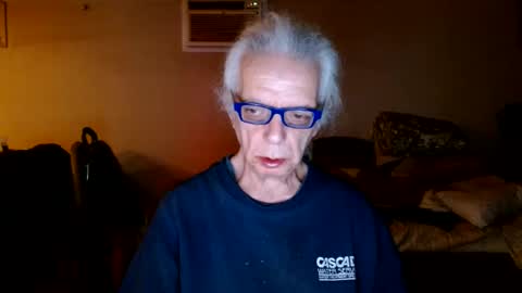 tom112292014 online show from 6, 1, 2025