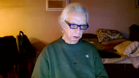 tom112292014 online show from 11, 1, 2025