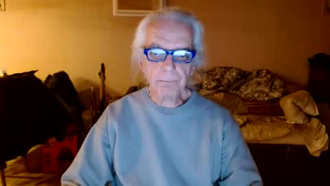 tom112292014 online show from 19, 2, 2025